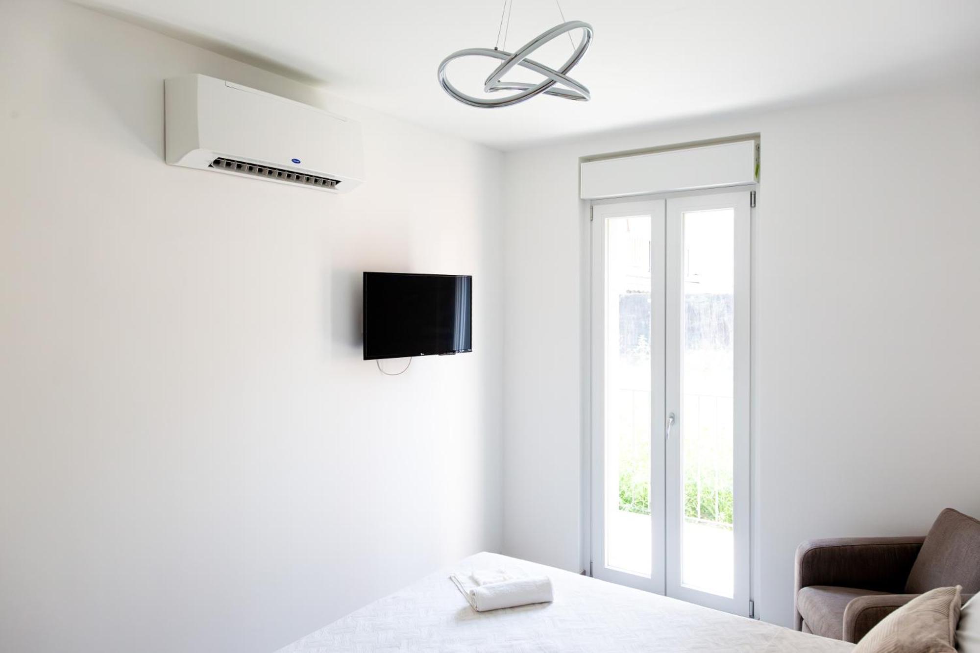 Residenza Elsa Hotel Домодосола Екстериор снимка